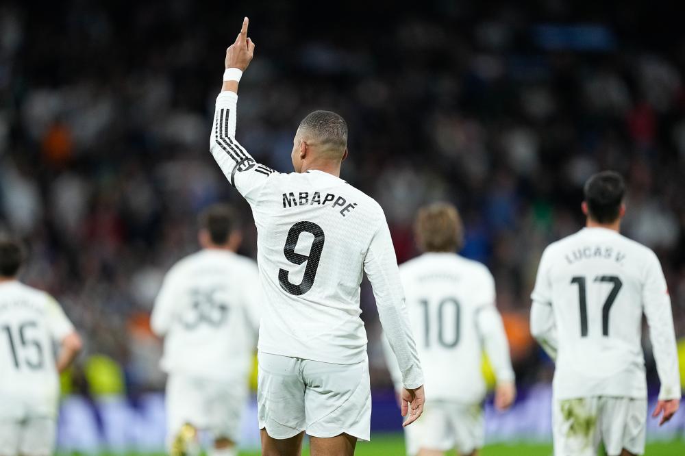 月末险胜勇 月末险胜勇