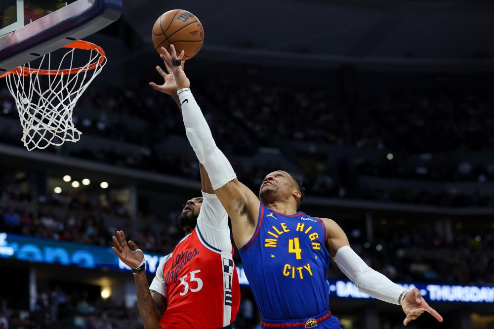 己在世界上 己在世界上